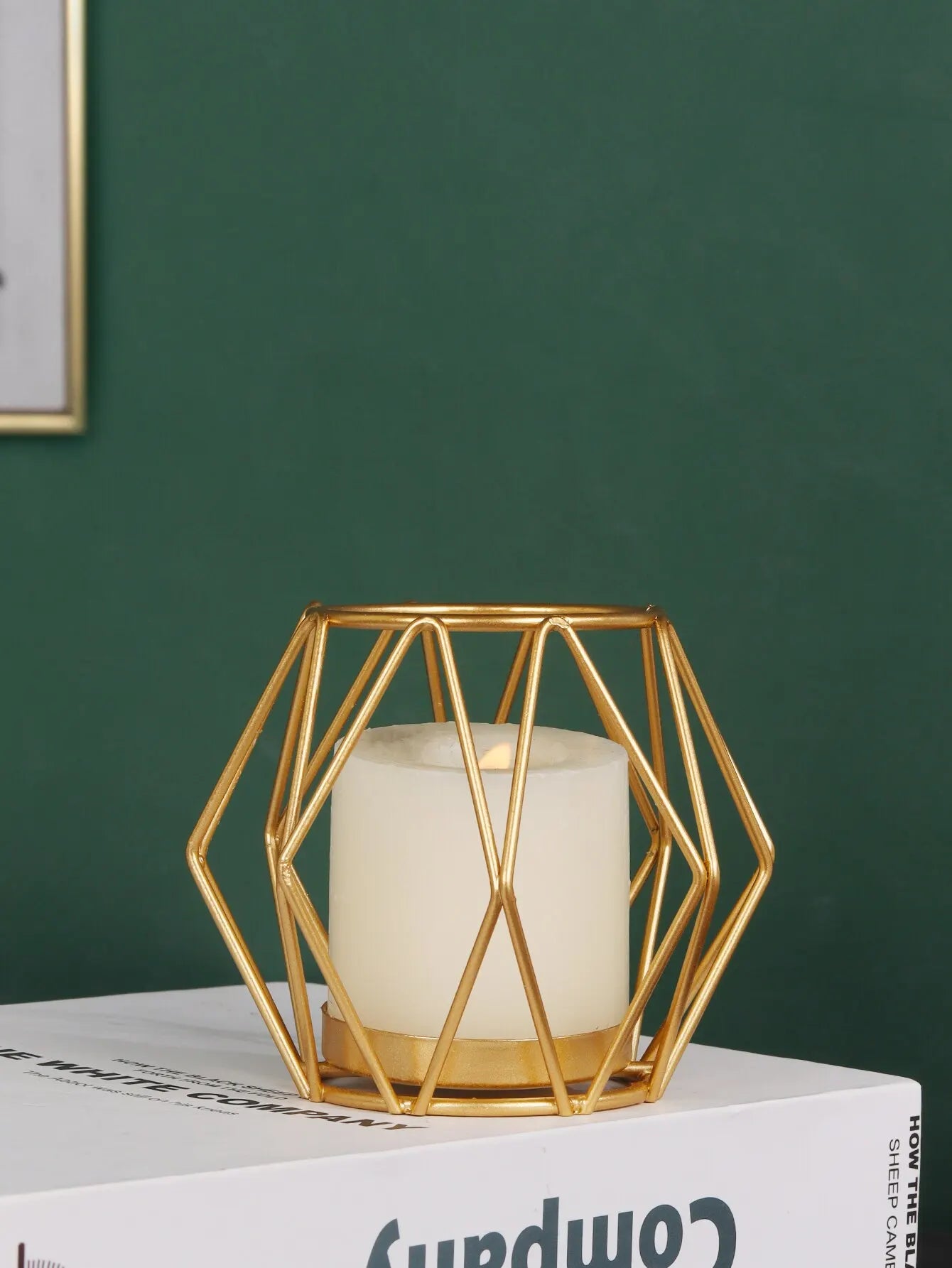 Nordic Gold Iron Candlestick Creative Home Model Room Hollowed Out Line Home Romantic Atmosphere Candlestick Decoration